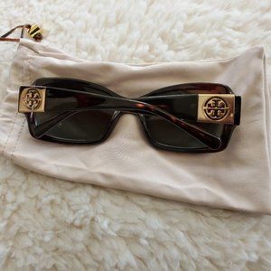 Tory Burch Polarized Sunglasses With Case authenti